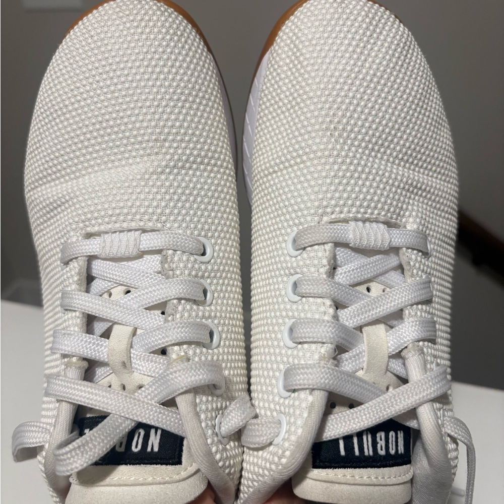 NOBULL White Knit Trainer with Gum-Toned Sole M7 W8.5 - Picture 2 of 5